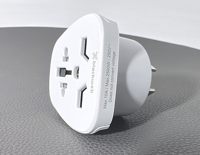Blackweb all in one travel adapter BK01